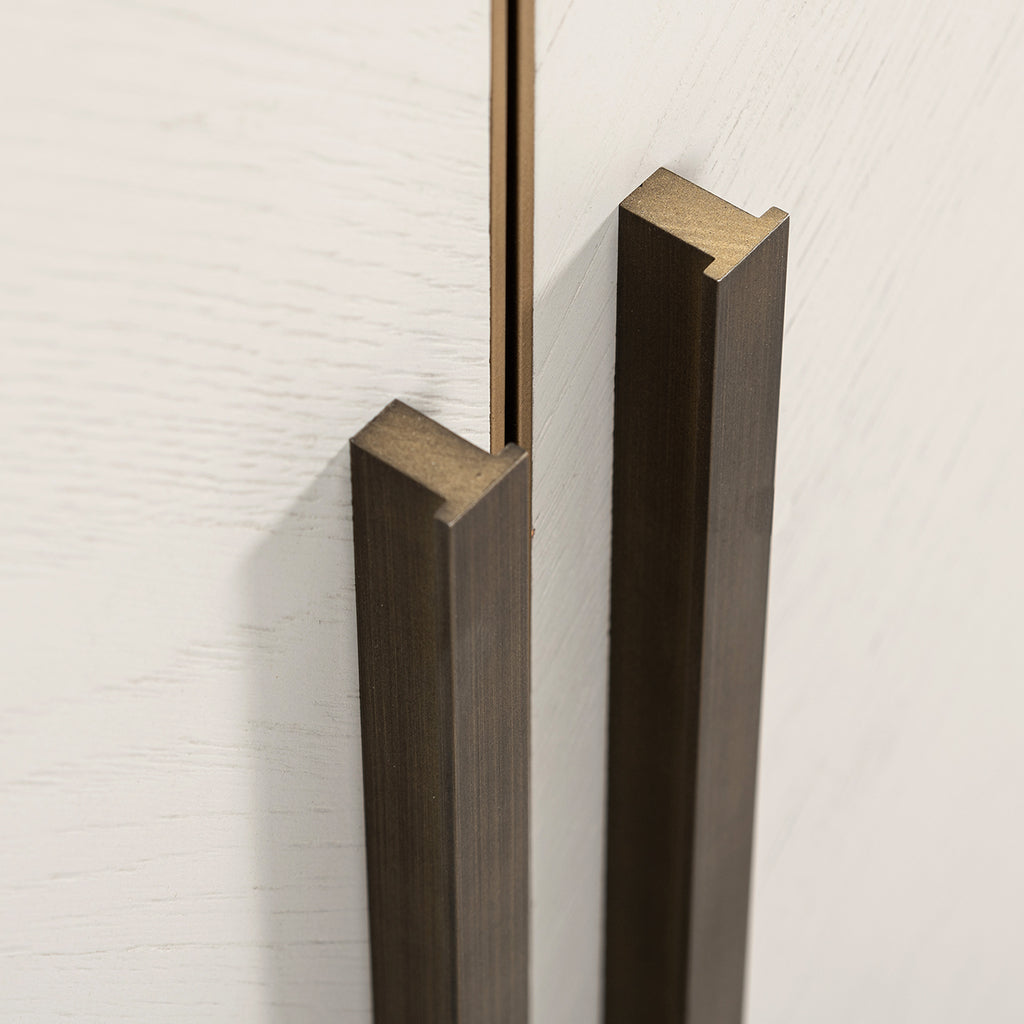 Richmond Interiors Kommode Whitebone Messing - Verona Grau 4-Türen