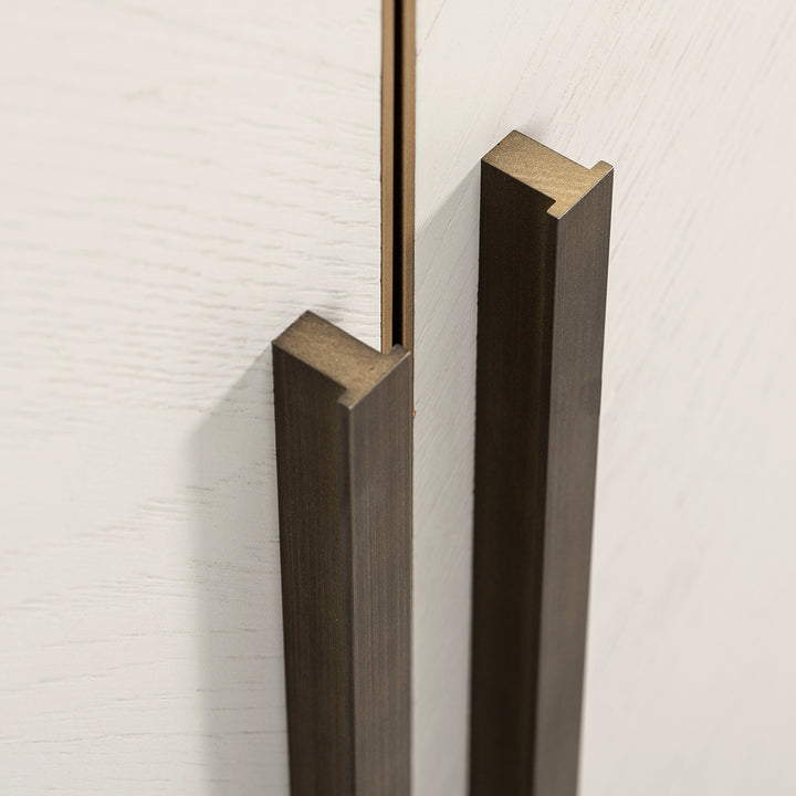 Richmond Interiors Kommode Whitebone Messing - Verona Grau 4-Türen