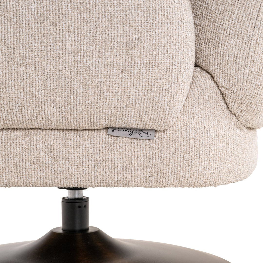 Lounge chair Kagney biscotti swivel