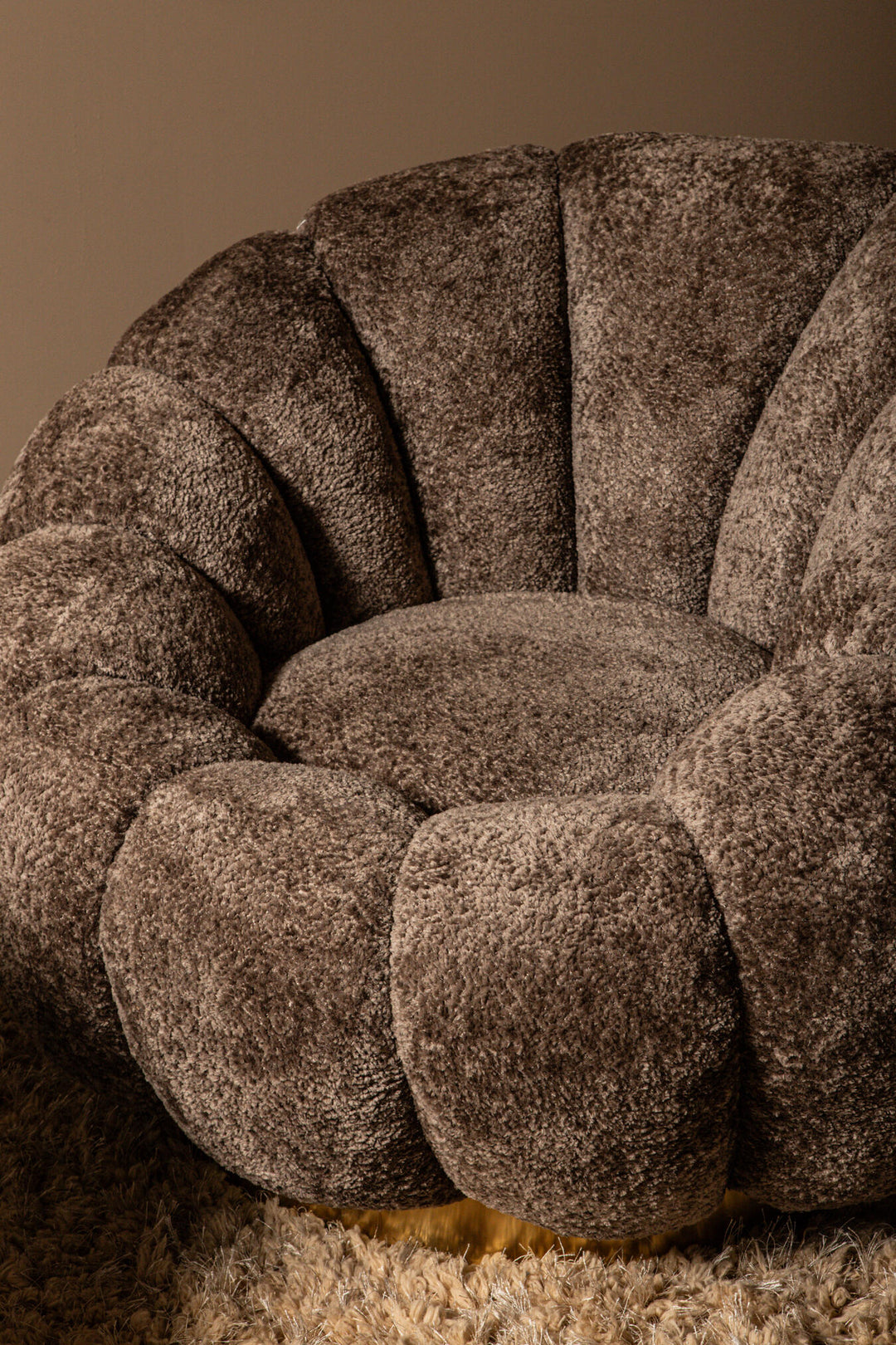 Daisy Armchair Antelope Euphoria 6 Gold Base