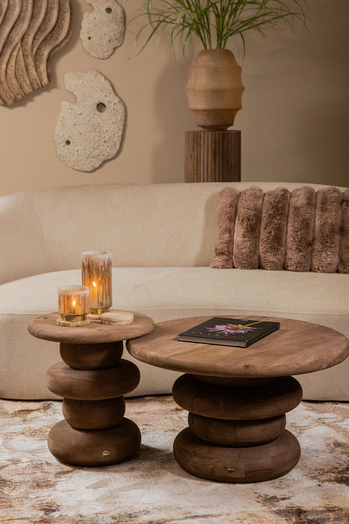 Round fluted coffee table in natural mango wood
