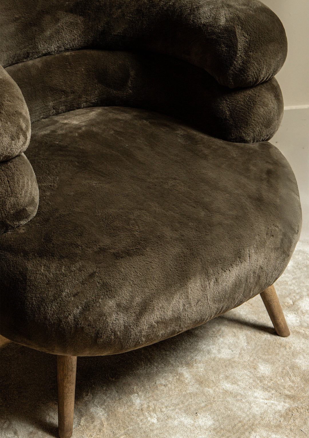 PTMD Nelly Armchair Brown Fur