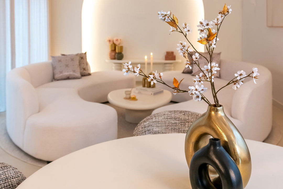 Bloomstone white dining table 130Ø