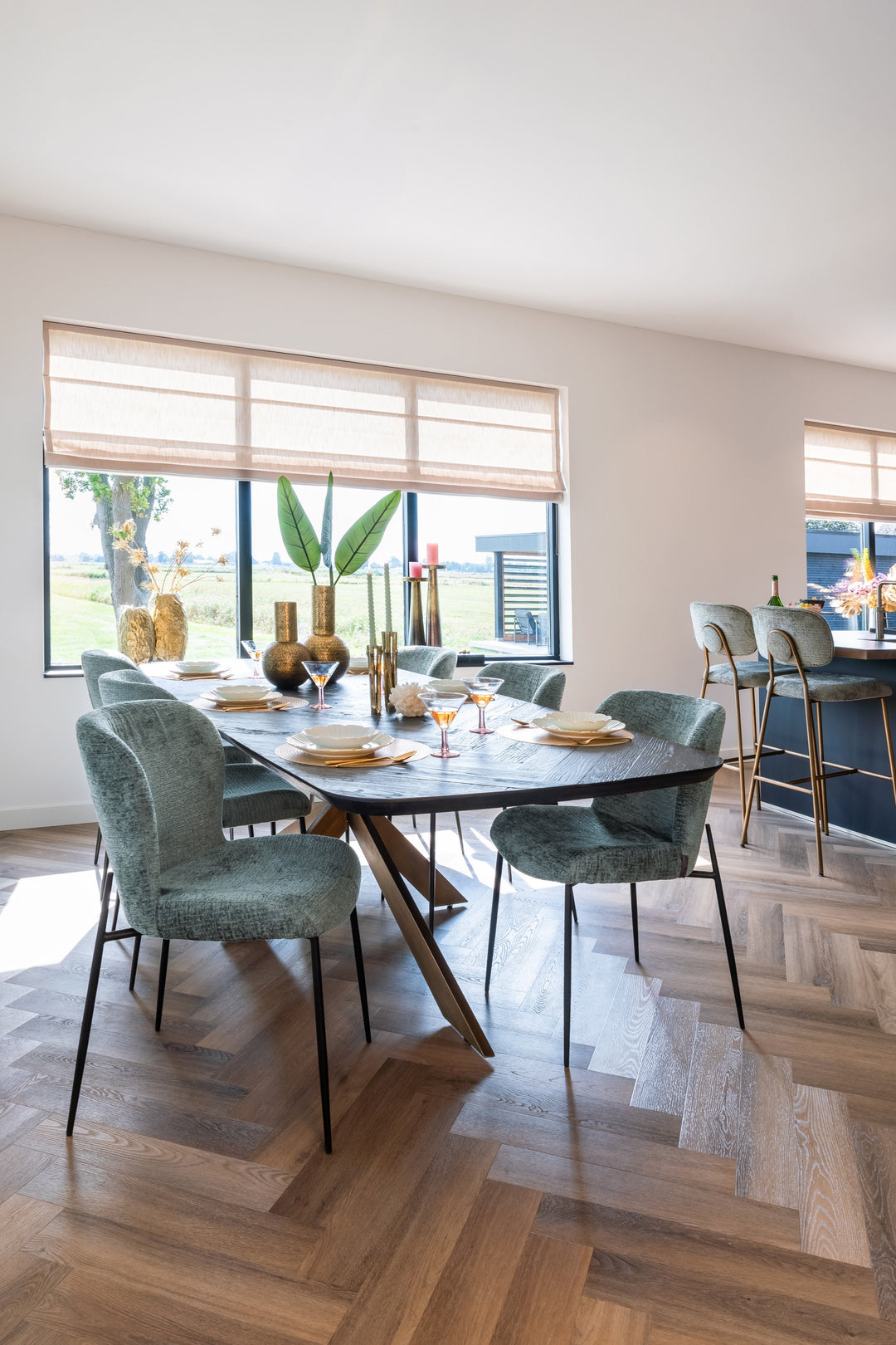 Dining table Hayley dark coffee 280