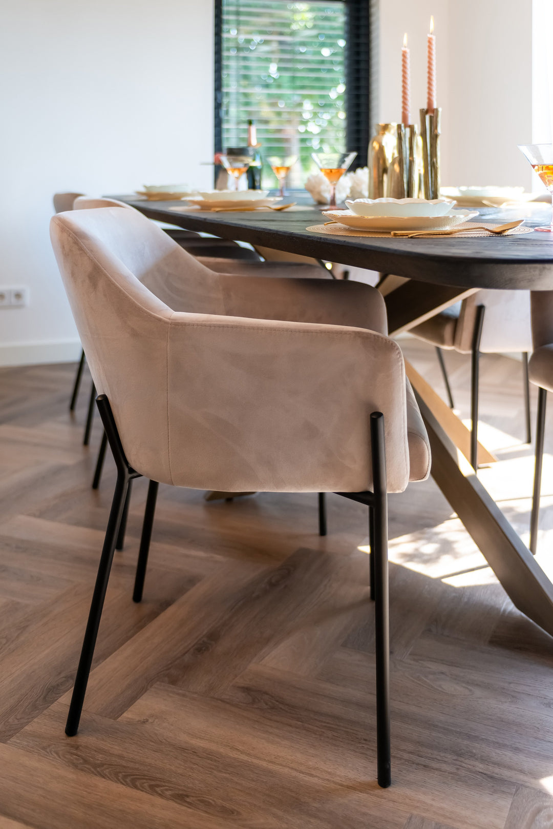 Dining table Hayley dark coffee 280