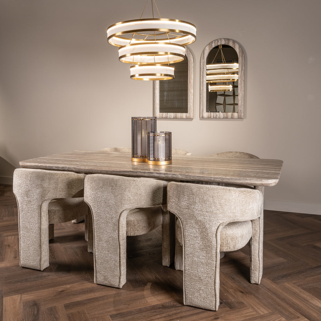 Richmond Belle eetkamerstoelen aan een eettafel | CéJor Wonen