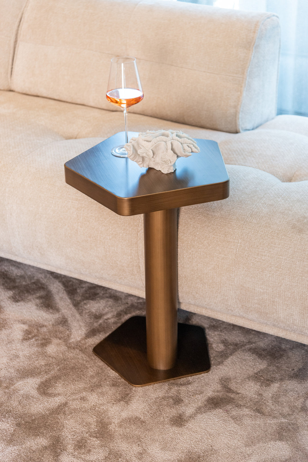 Sofa table Hexa brushed gold