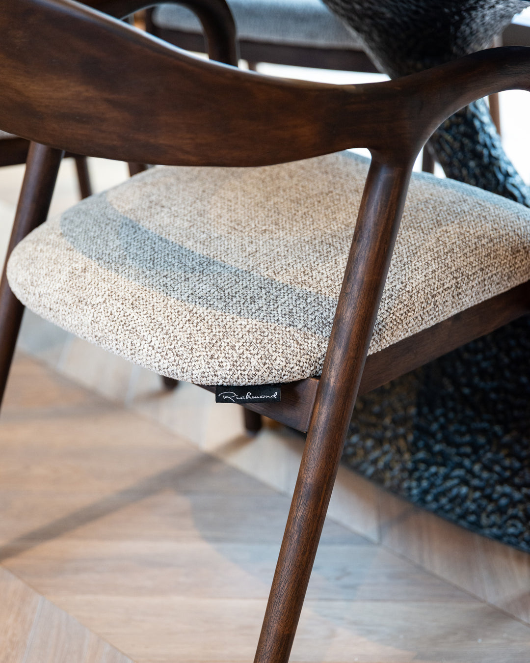 Eetkamerstoel Mihara mocca fancy fire retardant