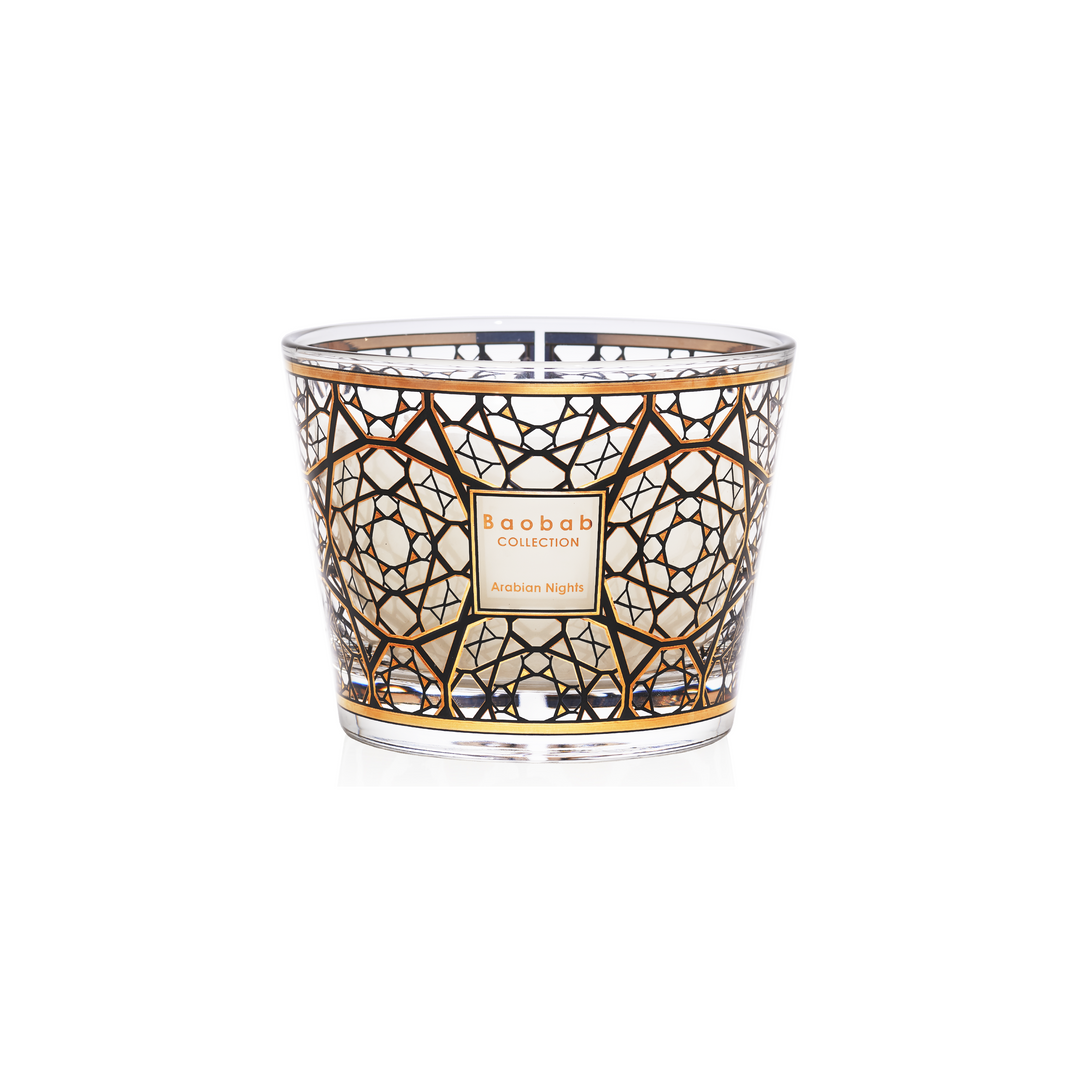 Baobab Collection geurkaars Arabian Nights Max 10, glazen houder met goudkleurig mozaïekpatroon, zonder verpakking op witte achtergrond.