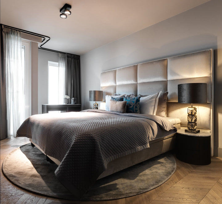 Nachtkastje Aldo in eiken Charcoal – sfeerbeeld in interieur