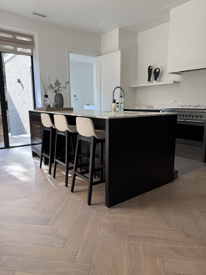 Barkruk Milano – modelbeeld in een interieur