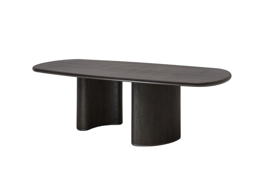 Eettafel Giuli in zwart geolied eiken – vrijstaand productbeeld