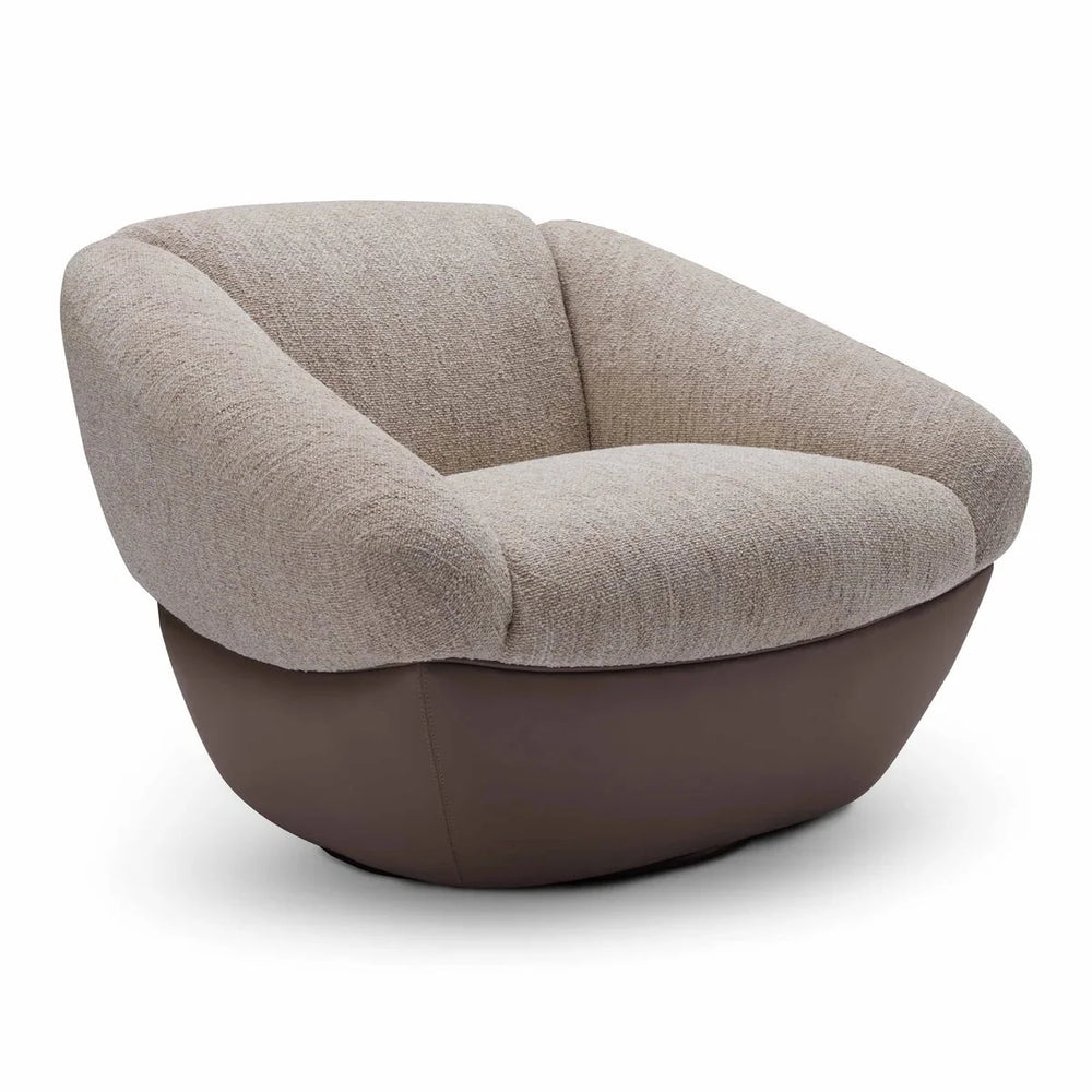 Draaifauteuil Olav in lichttaupe – vrijstaand productbeeld