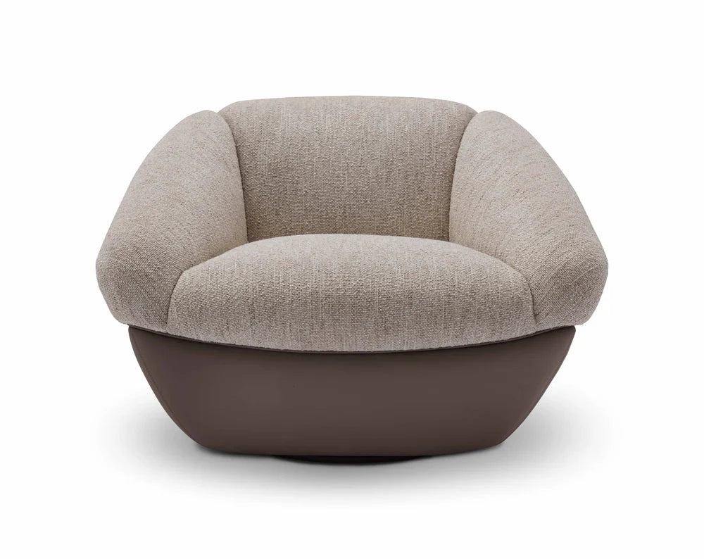 Draaifauteuil Olav in lichttaupe – vrijstaand productbeeld