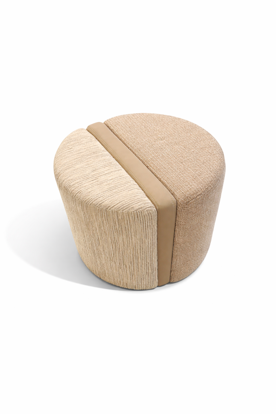 Poef Sogno in taupe beige – vrijstaand productbeeld