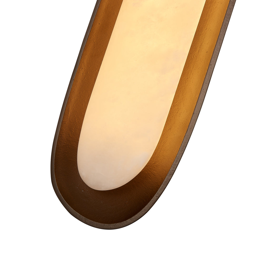 Wandlamp Amaya in getrommelde bronsafwerking – detail