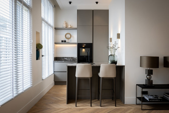 Barstoel Diana in beige in een interieur