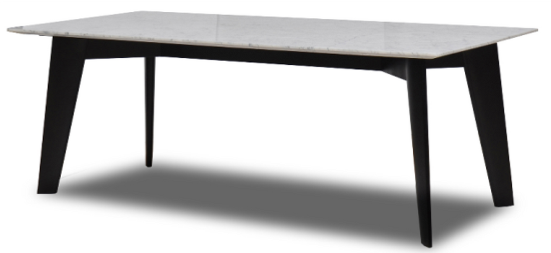 Eettafel Brio in Calacatta-marmer en gerookt houtfineer – vrijstaand productbeeld