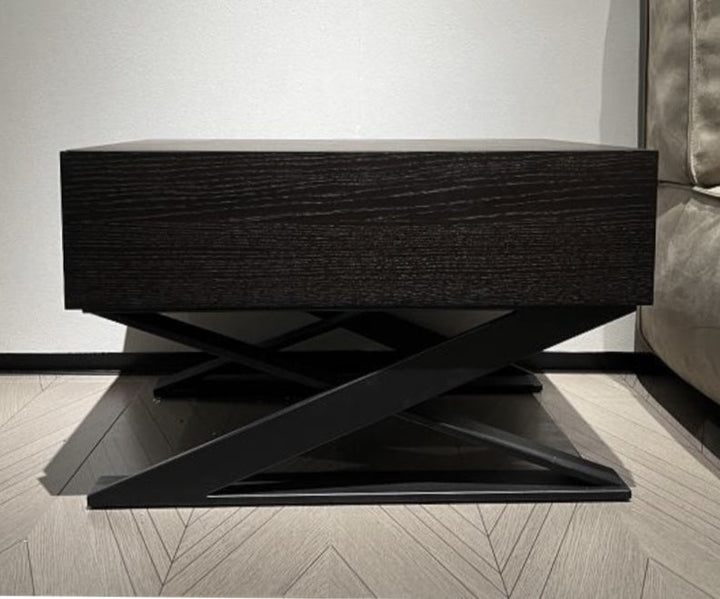 Nachtkastje Cross in Smoke Wood in een interieur