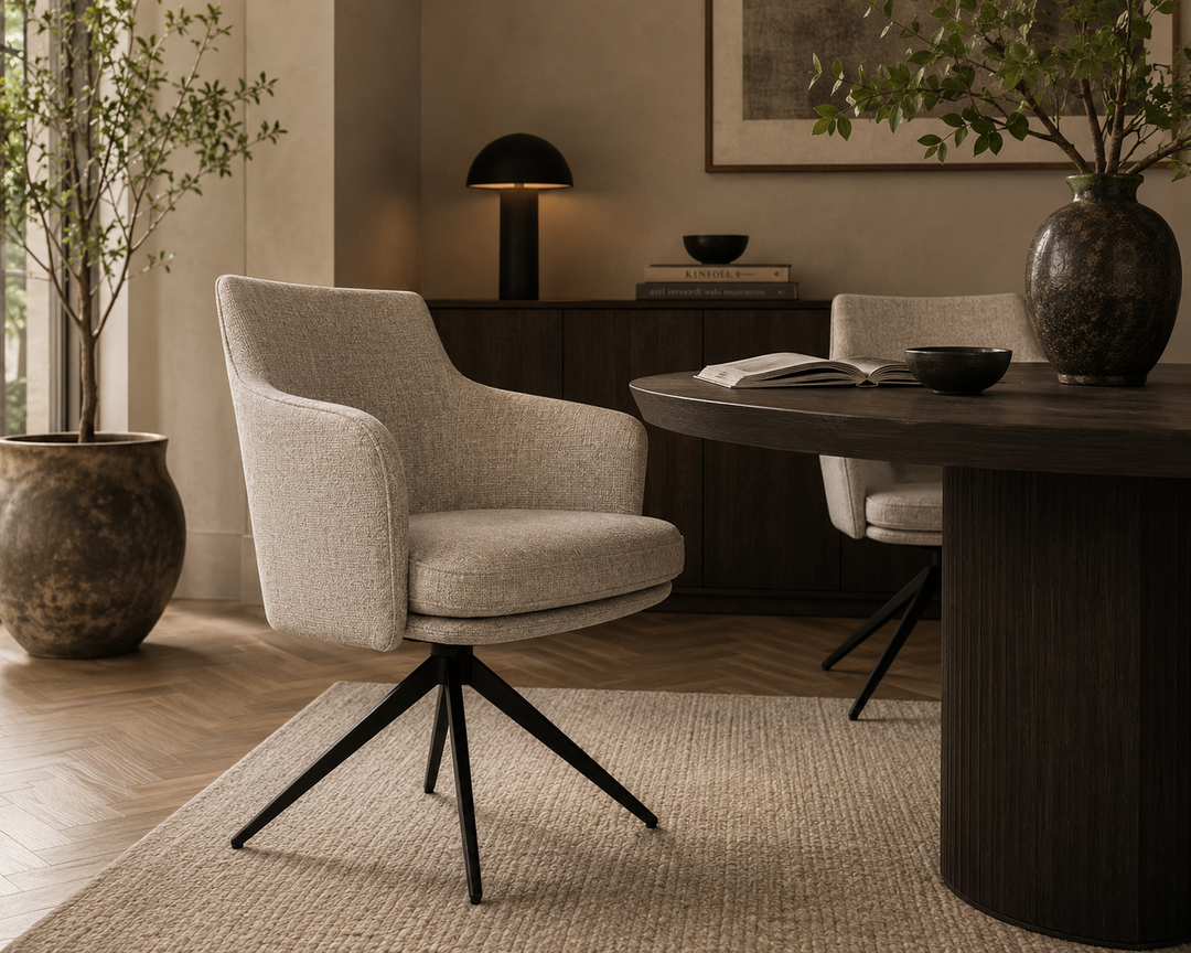 Eetkamerstoel Bora in taupe grijs in een interieur