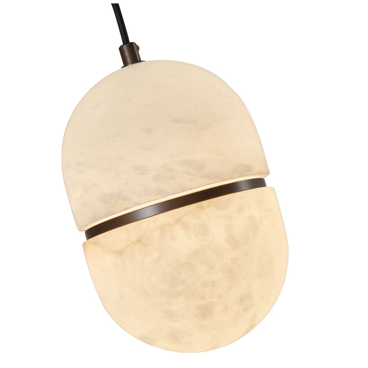Hanglamp Mario in albast – vrijstaand productbeeld
