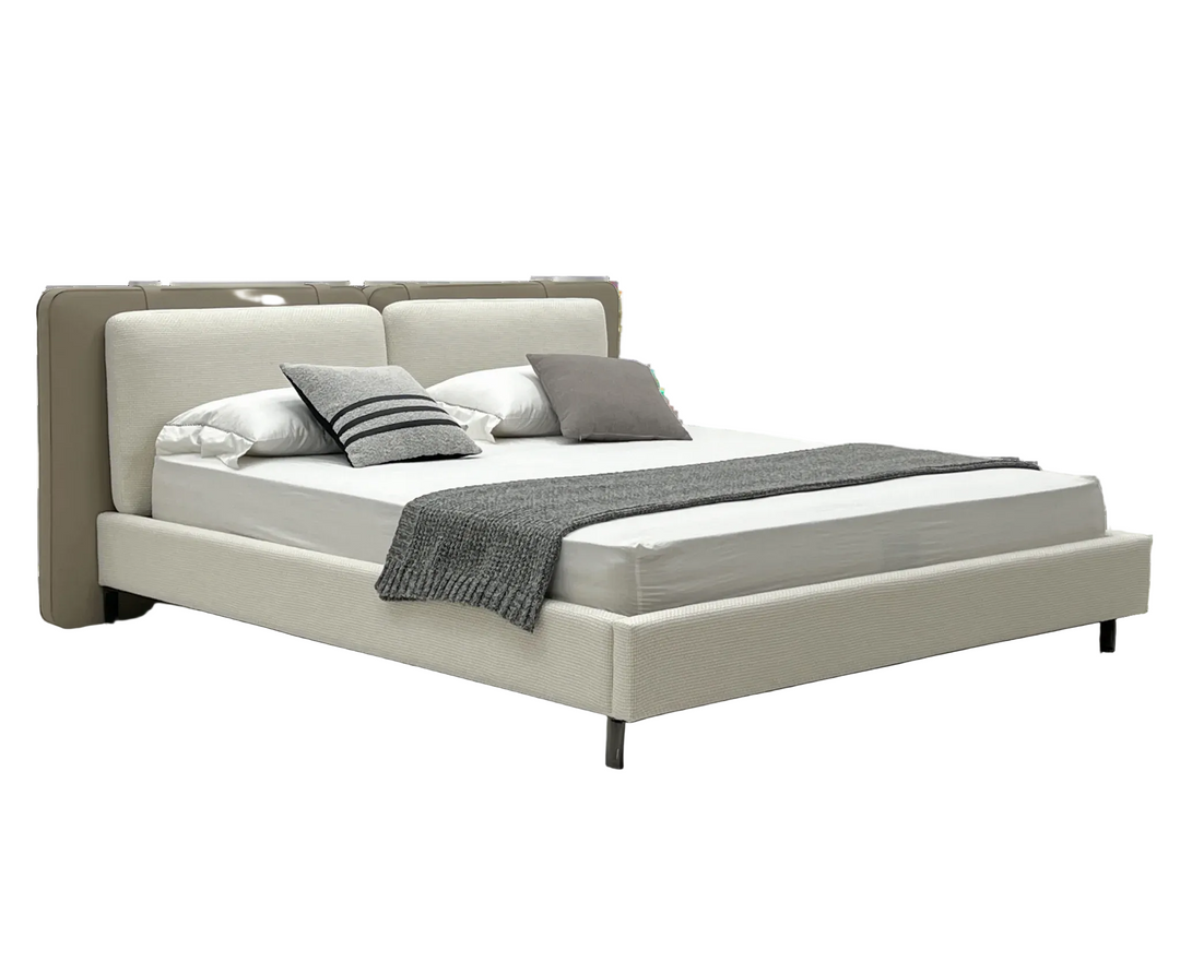 Bedframe Calabria in beige – vrijstaand productbeeld