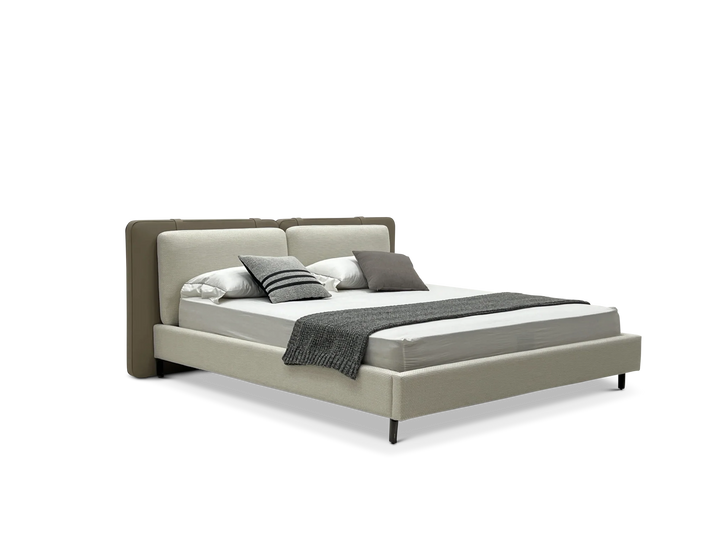 Bedframe Calabria in beige – vrijstaand productbeeld