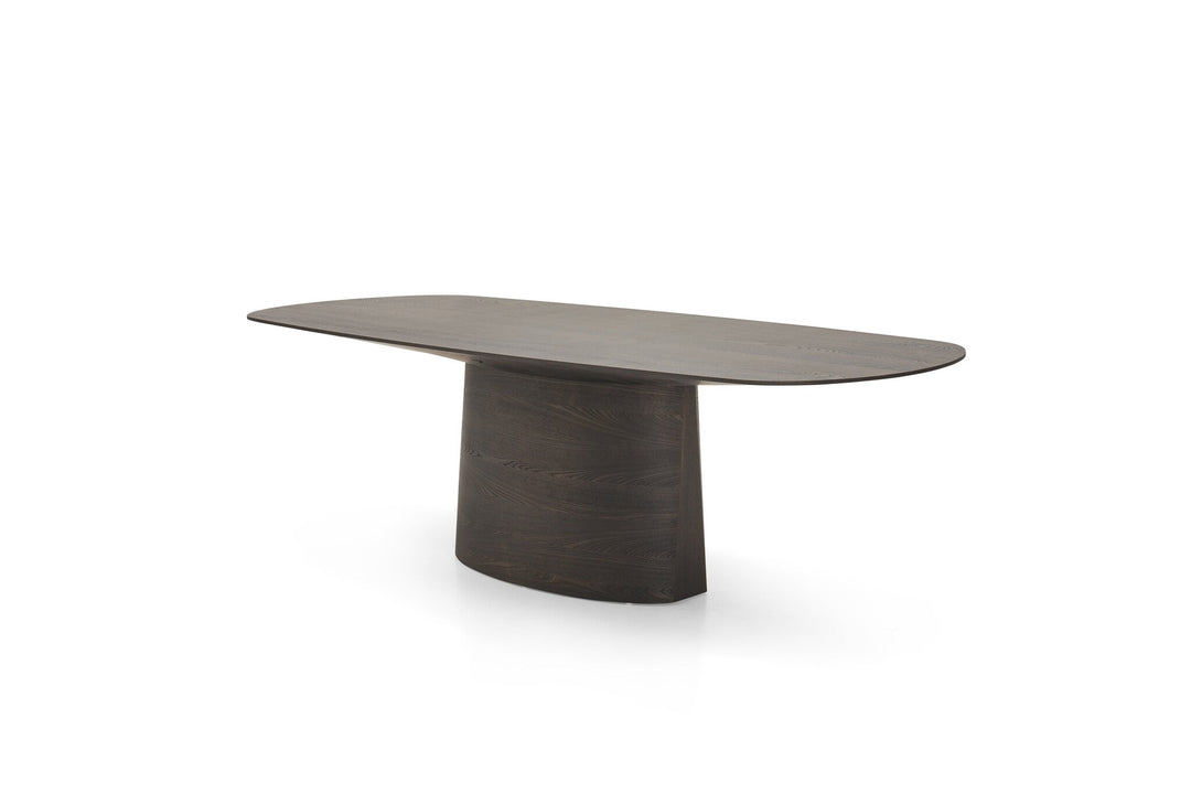 Eettafel Amalfi in zwart geolied eiken – vrijstaand productbeeld
