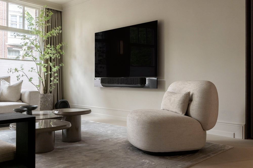 Fauteuil Fabrio in wit in een interieur