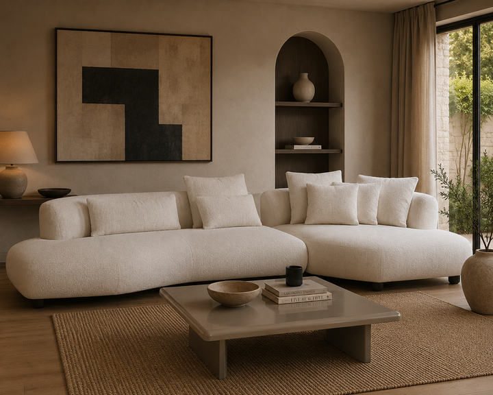Loungebank Camille in witbeige in een interieur