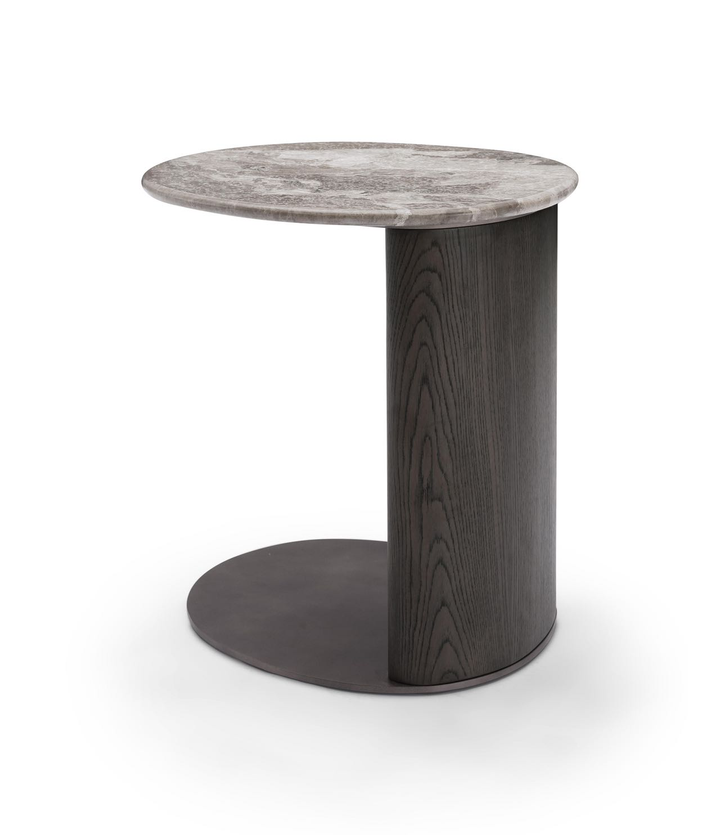 U-tafel Esmee in grijs marmer, hout en roestvrij staal met bronsafwerking – vrijstaand productbeeld