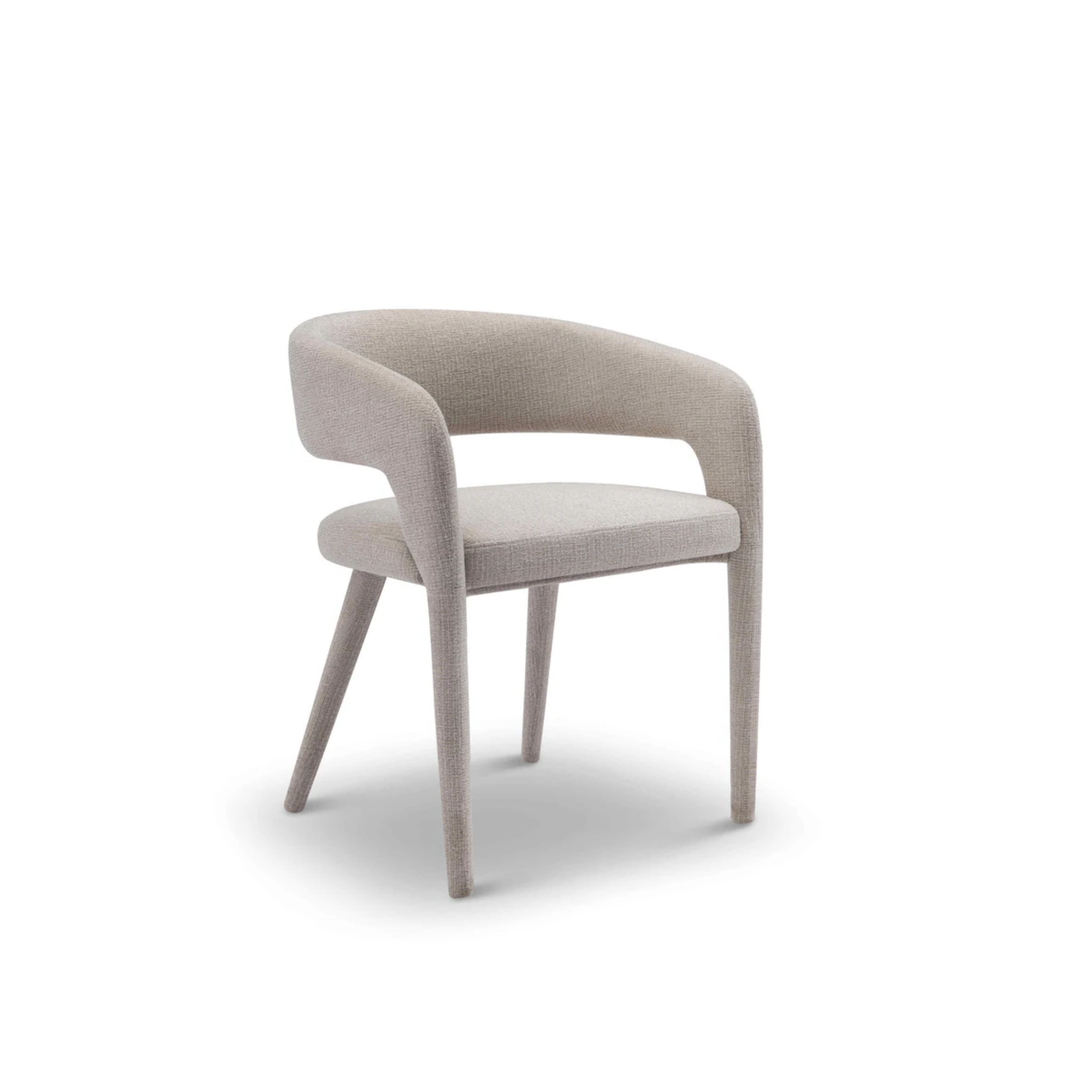Eetkamerstoel Valeria in beige – vrijstaand productbeeld