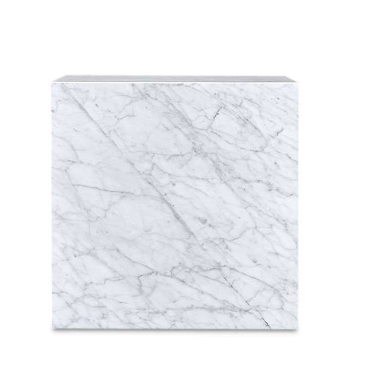Bijzettafel Pieno Carrara in massief Carrara-marmer – vrijstaand productbeeld