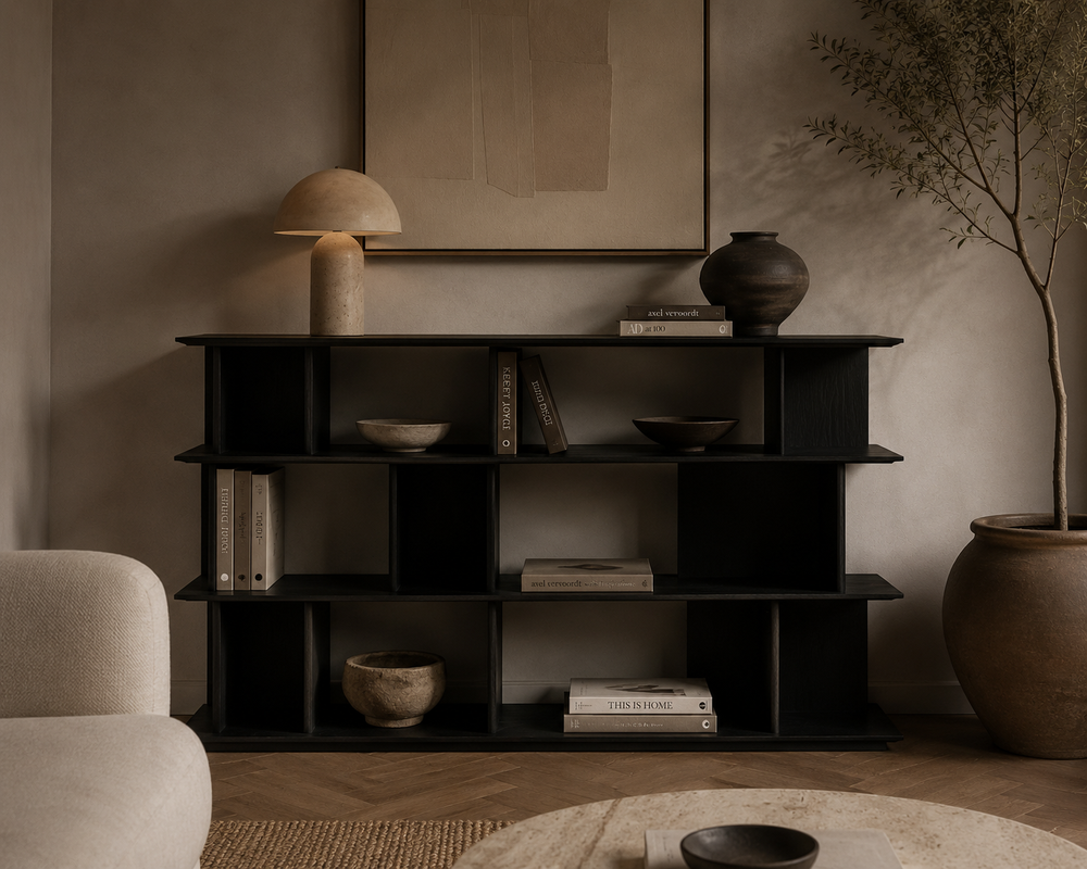 Kast Alexis in zwart eiken in een interieur