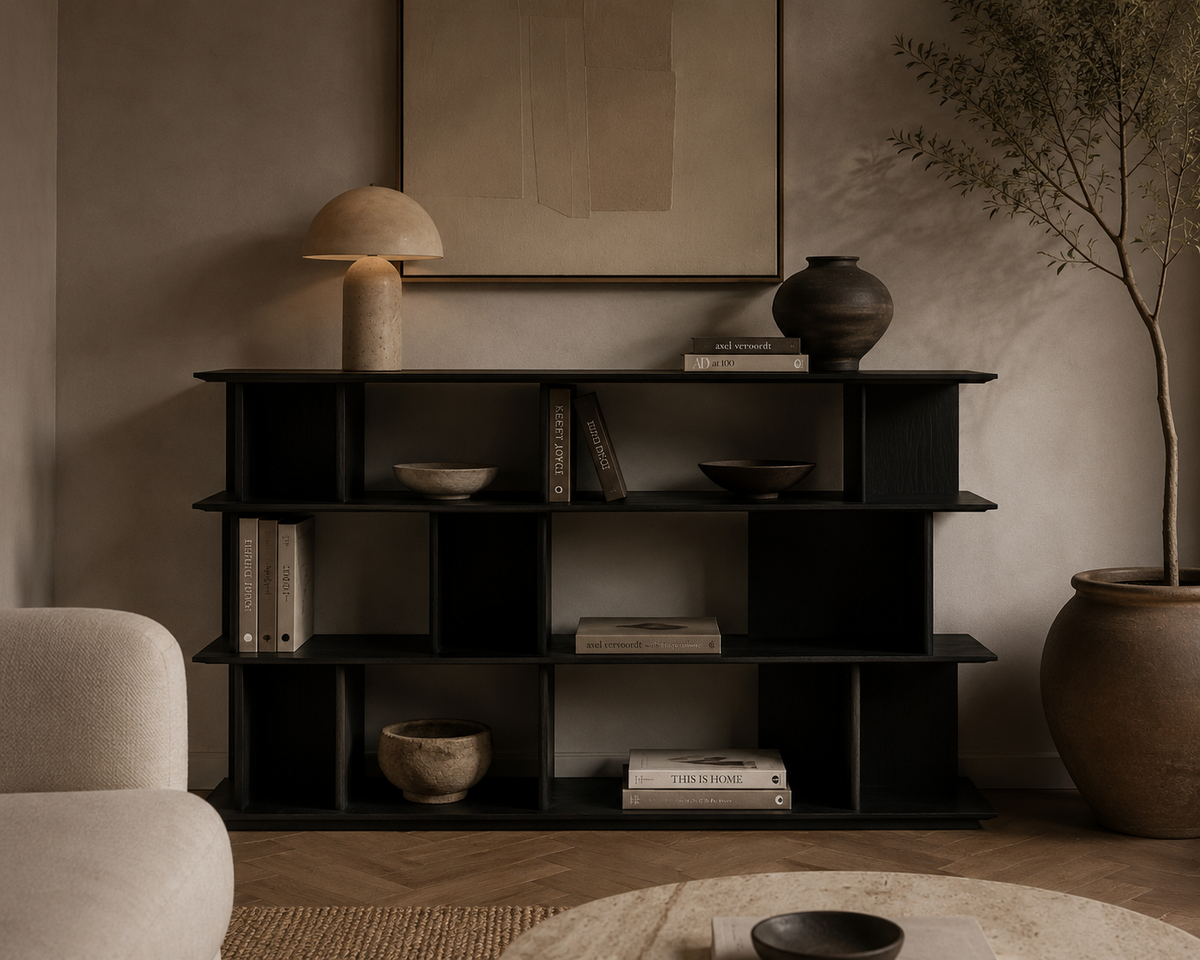 Kast Alexis in zwart eiken in een interieur