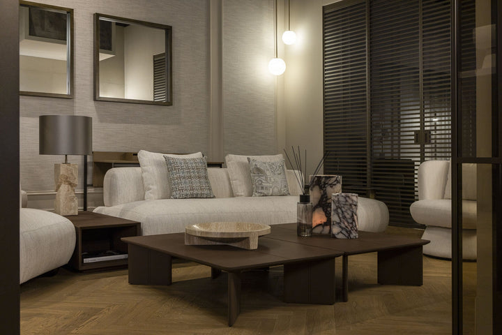 Salontafel Linea in Marrone in een interieur