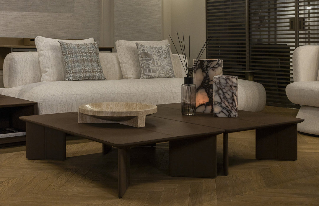 Salontafel Linea in Marrone in een interieur