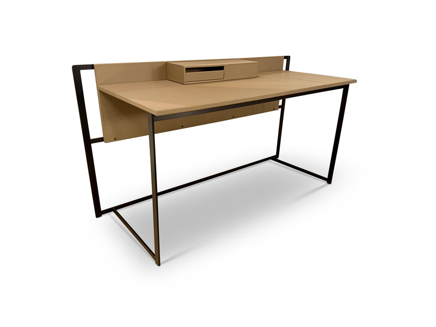 Bureau Volterra in beige leer structuur – vrijstaand productbeeld