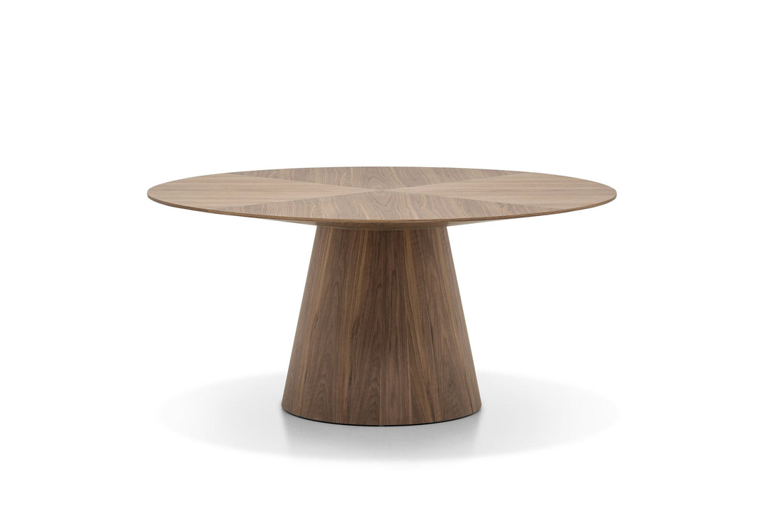 Eettafel Amalfi in walnoot – vrijstaand productbeeld