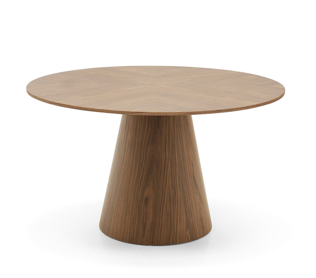 Eettafel Amalfi in walnoot – vrijstaand productbeeld