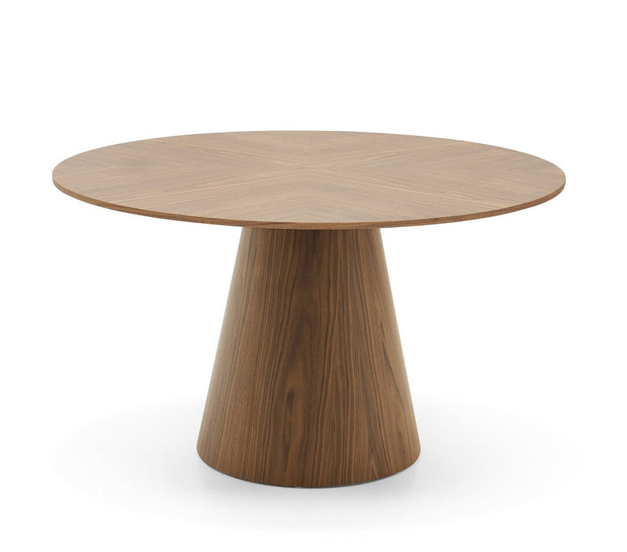 Eettafel Amalfi in walnoot – vrijstaand productbeeld