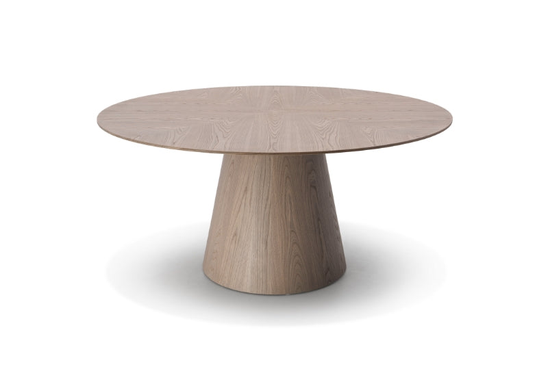 Eettafel Amalfi in licht eiken – vrijstaand productbeeld