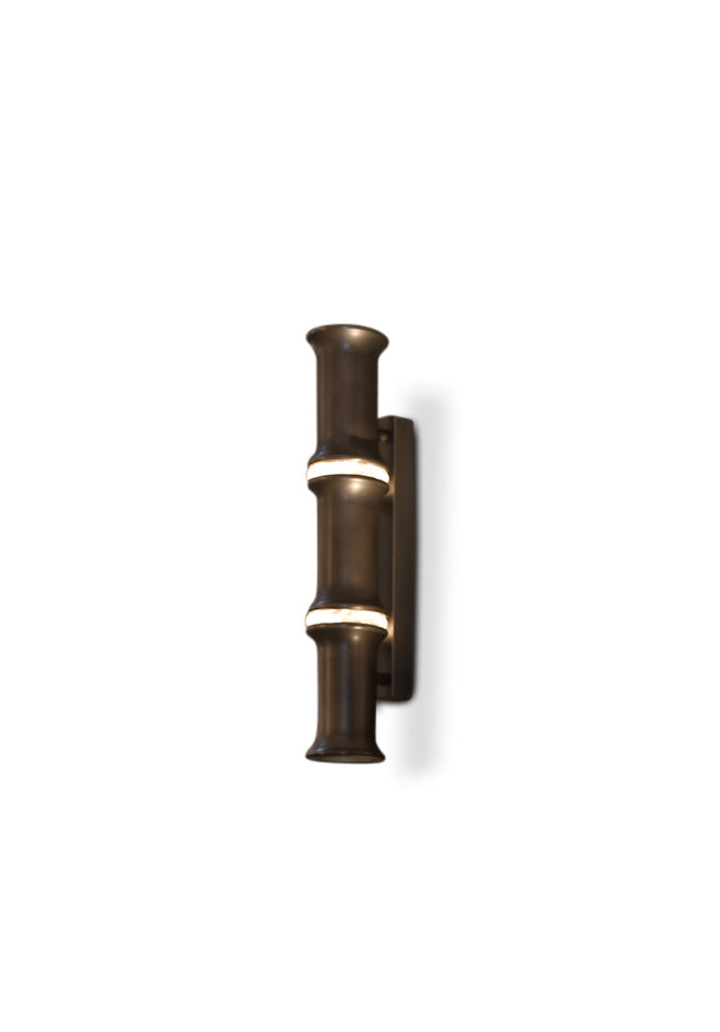 Wandlamp Bamboo in antiekbronsafwerking – vrijstaand productbeeld