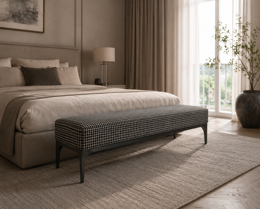 Bankje Lissona in Gun Metal in een interieur